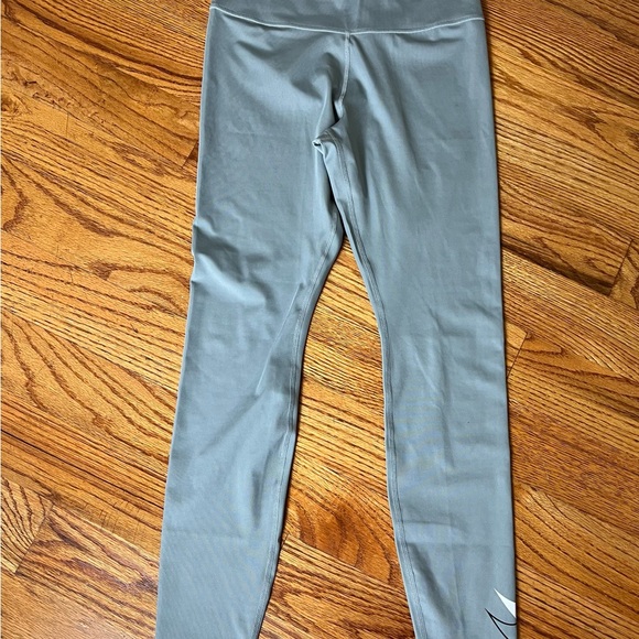 Nike Dri-Fit Gray Leggings - Picture 6 of 10